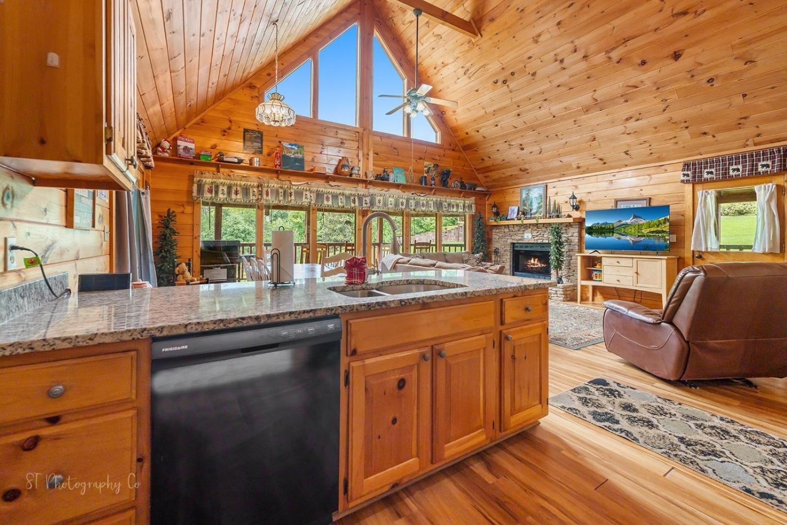 Hibernation Station Cabin Sevierville Buitenkant foto